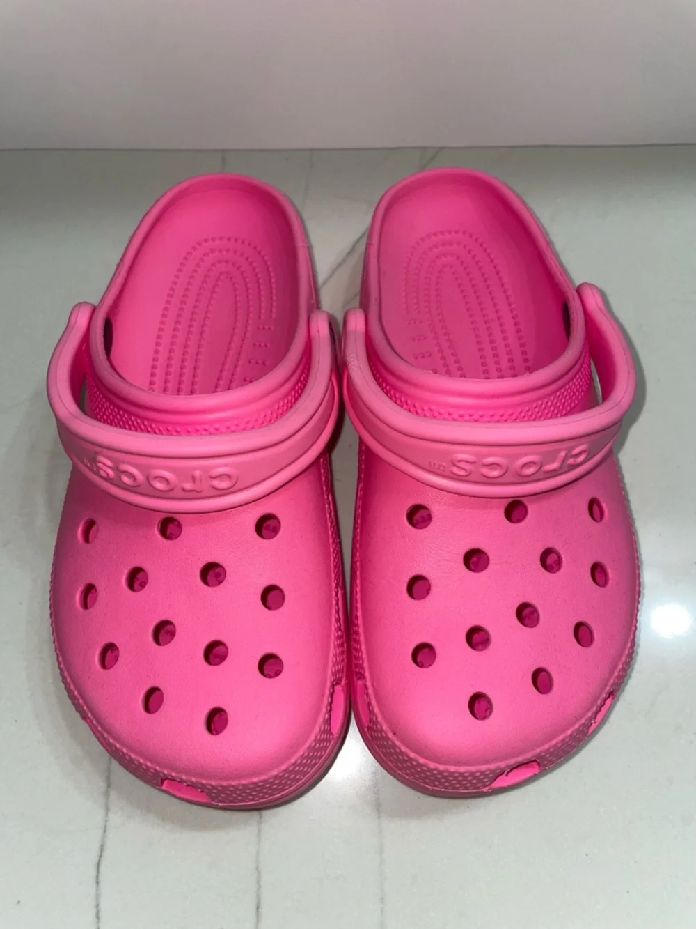 CROCS signature clog